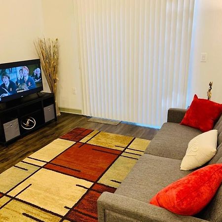 Downtown Apt Free Parking - Pool - Gym - Fully Kitchen Houston Exterior photo
