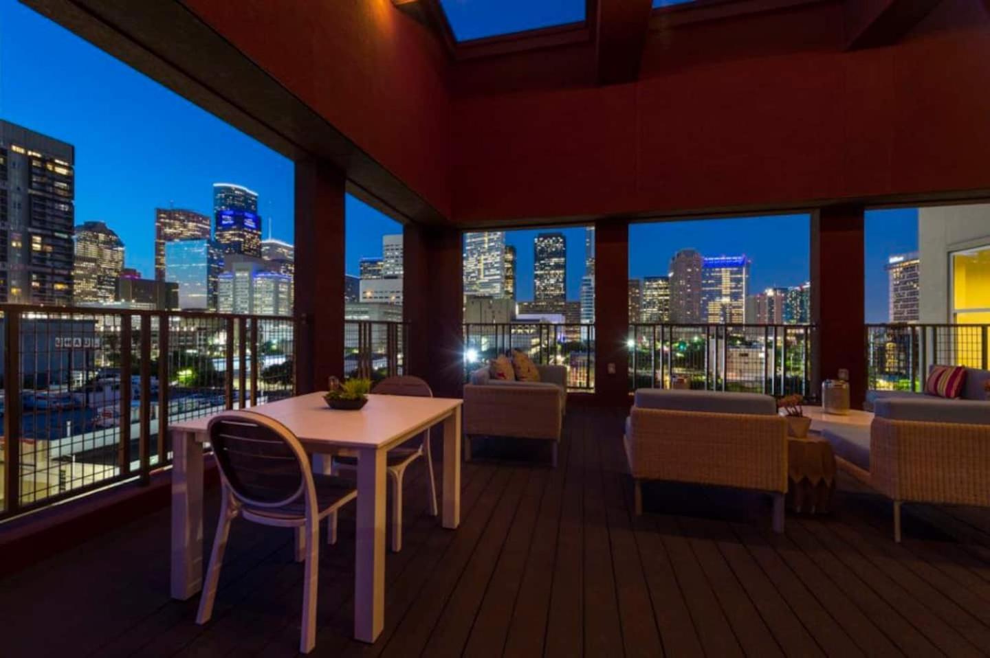 Downtown Apt Free Parking - Pool - Gym - Fully Kitchen Houston Exterior photo