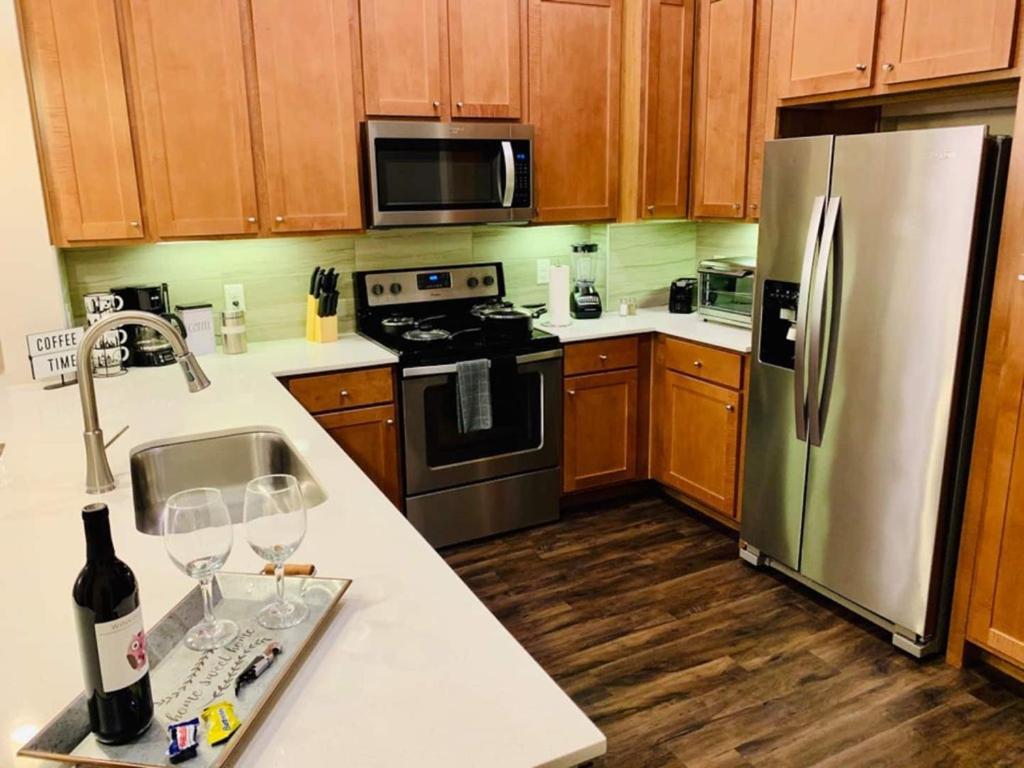 Downtown Apt Free Parking - Pool - Gym - Fully Kitchen Houston Exterior photo